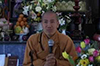 Chê Bai Và Khen Ngợi